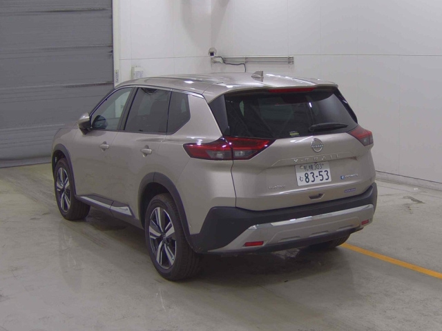NISSAN X-TRAIL 2025