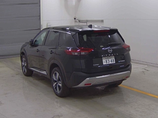 NISSAN X-TRAIL 2025