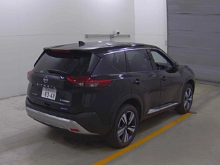 NISSAN X-TRAIL 2025