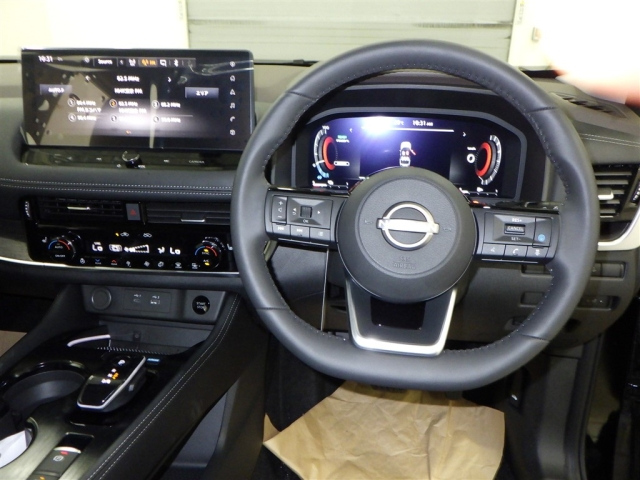NISSAN X-TRAIL 2025