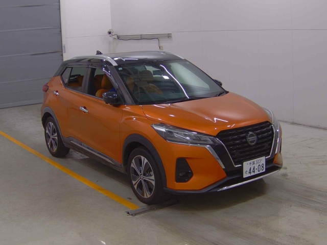 NISSAN KIX 2021