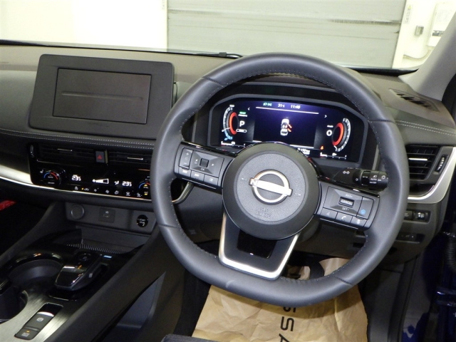 NISSAN X-TRAIL 2025