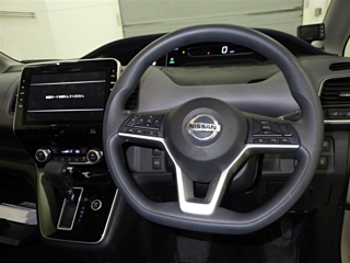 NISSAN SERENA 2020