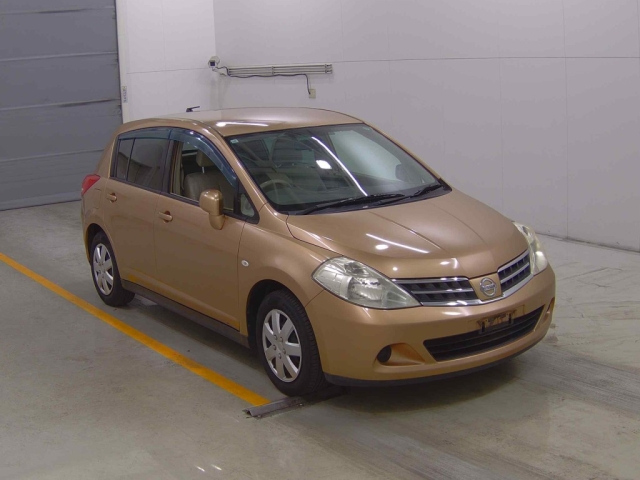 NISSAN TIIDA 2009