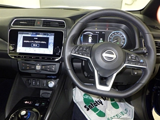NISSAN LEAF 2024
