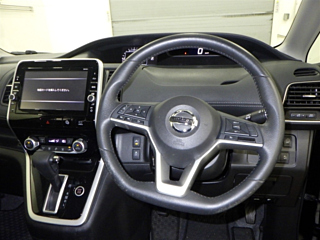 NISSAN SERENA 2017