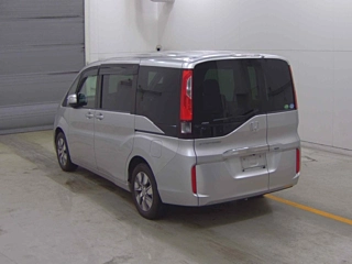 HONDA STEP WAGON 2016