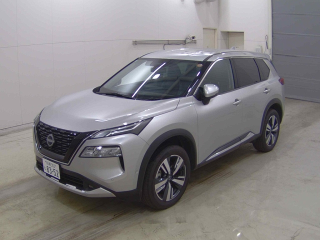 NISSAN X-TRAIL 2025