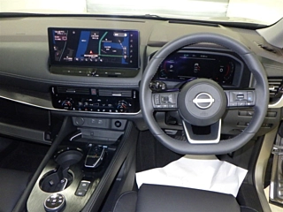 NISSAN X-TRAIL 2025