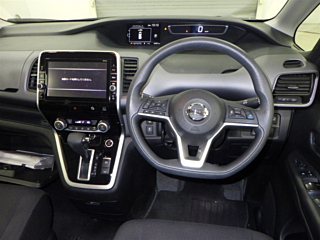 NISSAN SERENA 2017