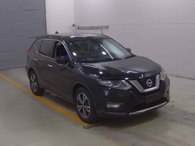 NISSAN X-TRAIL 2018