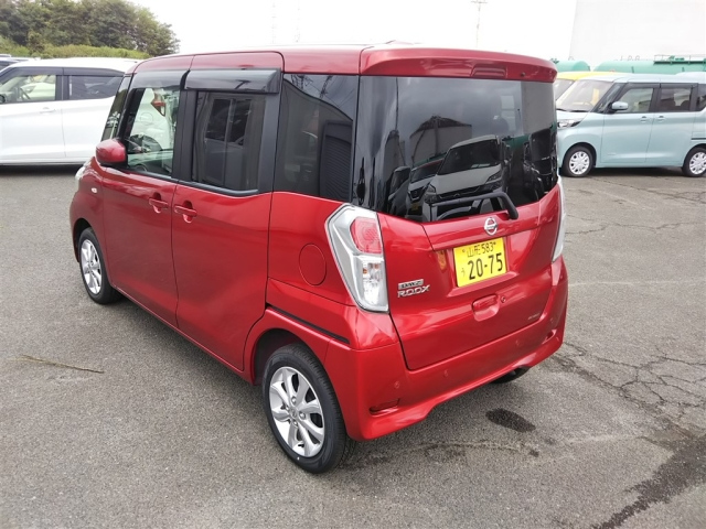 NISSAN DAYZ ROOX 2019