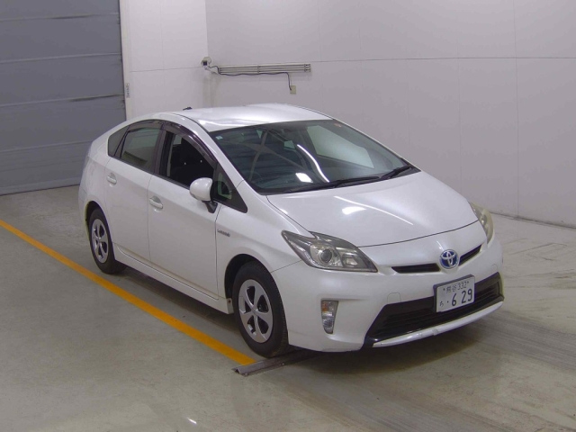 TOYOTA PRIUS 2013