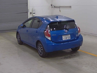 TOYOTA AQUA 2016
