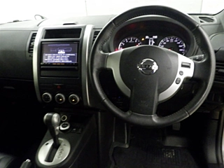 NISSAN X-TRAIL 2013
