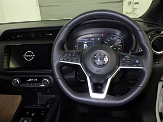 NISSAN KIX 2024