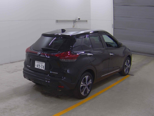 NISSAN KIX 2024