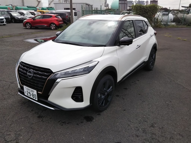 NISSAN KIX 2024