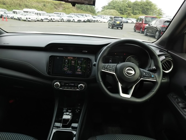 NISSAN KIX 2024