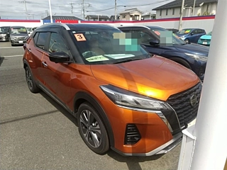 NISSAN KIX 2021