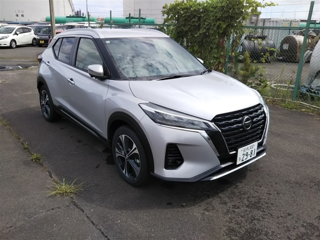 NISSAN KIX 2024