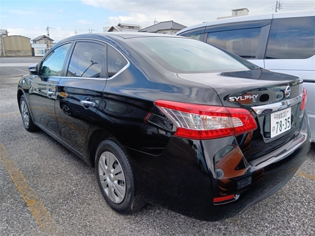 NISSAN SYLPHY 2019