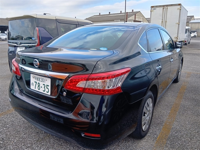 NISSAN SYLPHY 2019