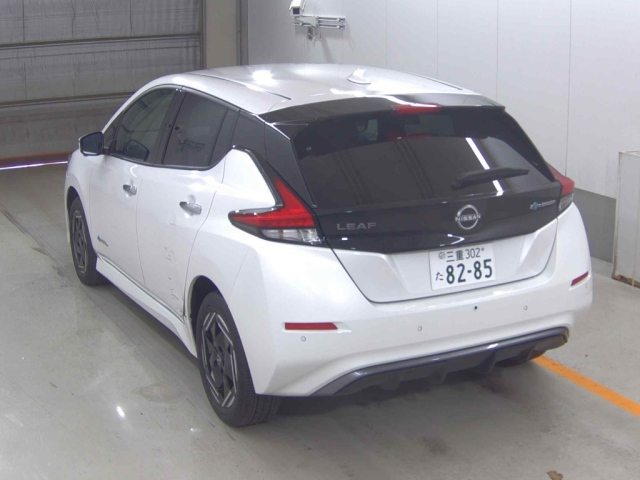 NISSAN LEAF 2023