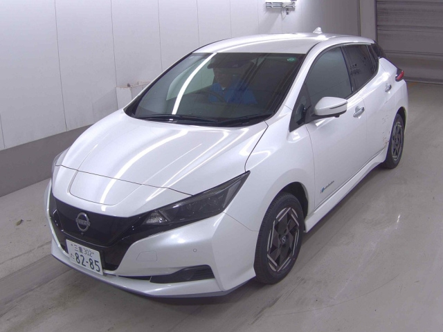 NISSAN LEAF 2023