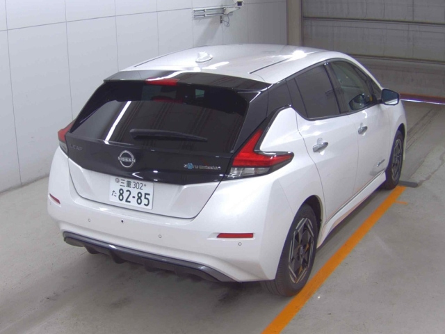 NISSAN LEAF 2023