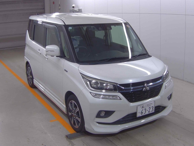 MITSUBISHI DELICA D2 2019