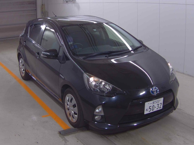 TOYOTA AQUA 2014