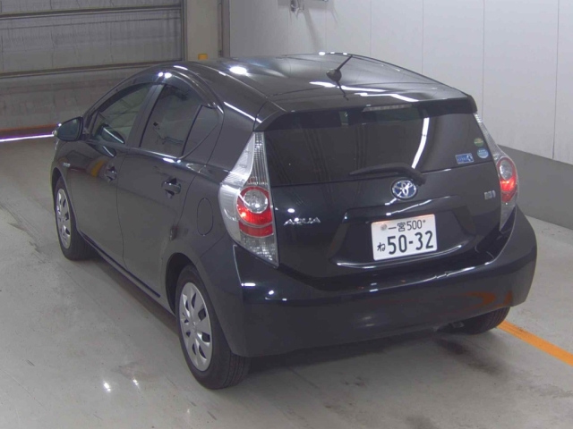 TOYOTA AQUA 2014