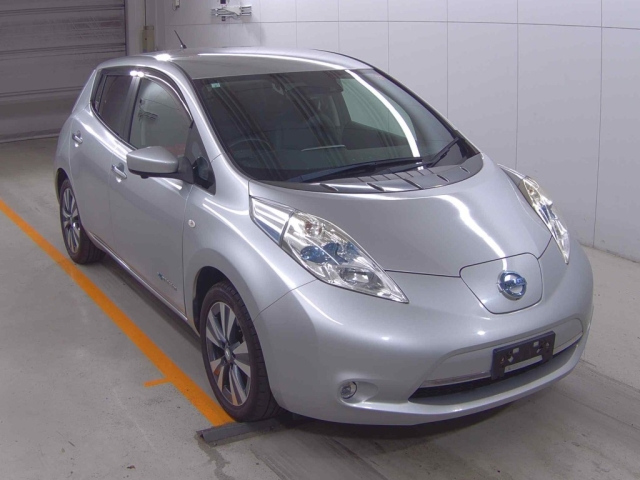 NISSAN LEAF 2017