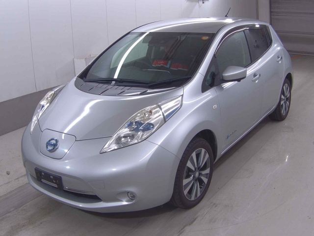 NISSAN LEAF 2017