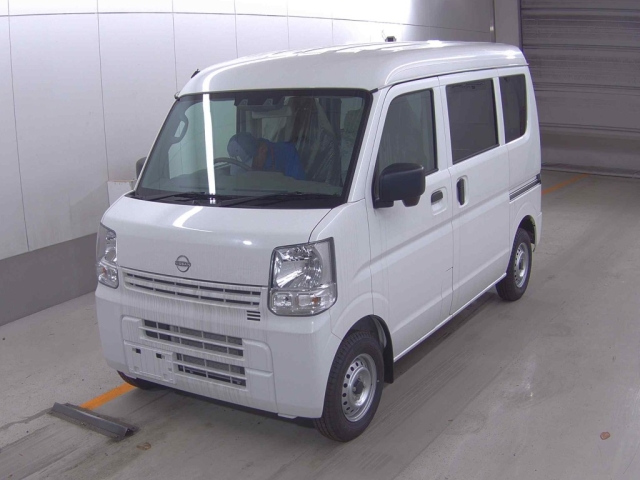 NISSAN CLIPPER VAN 2025