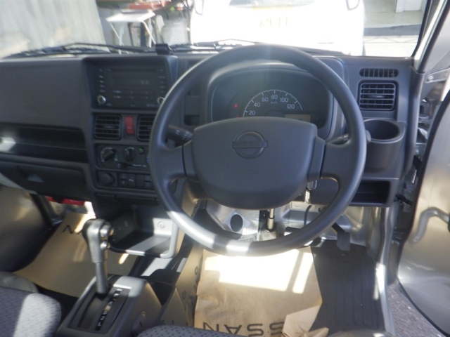 NISSAN CLIPPER TRUCK 2024