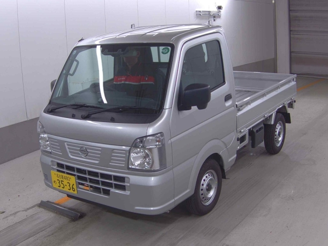 NISSAN CLIPPER TRUCK 2024