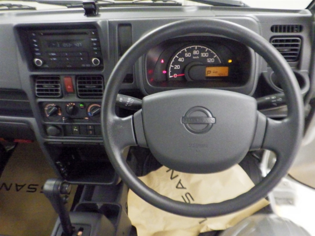 NISSAN CLIPPER TRUCK 2024