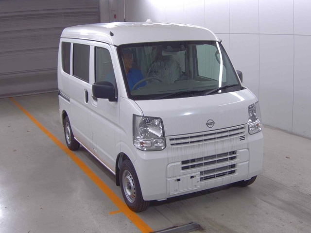 NISSAN CLIPPER VAN 2025