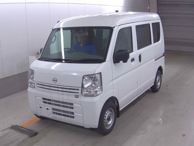NISSAN CLIPPER VAN 2025