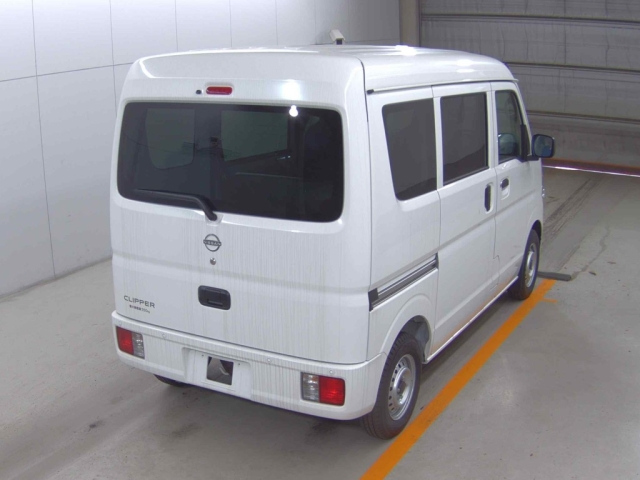 NISSAN CLIPPER VAN 2025