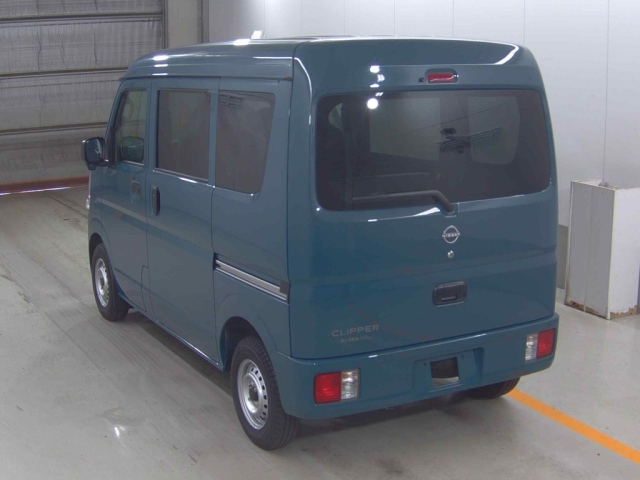 NISSAN CLIPPER VAN 2025