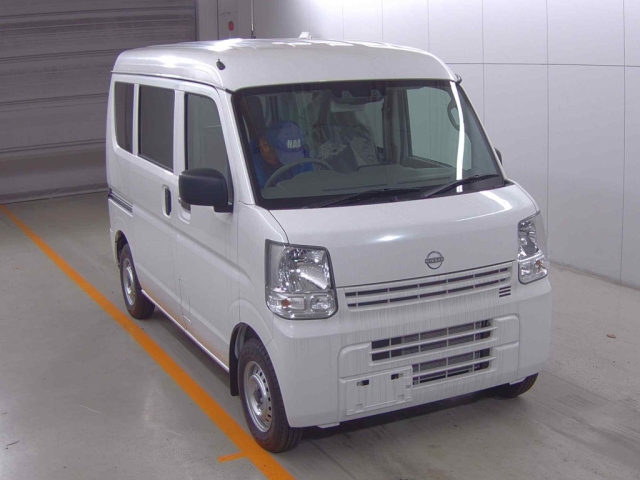 NISSAN CLIPPER VAN 2025