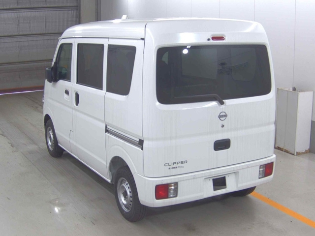 NISSAN CLIPPER VAN 2025