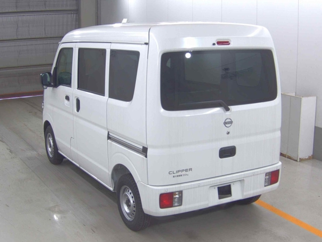 NISSAN CLIPPER VAN 2025