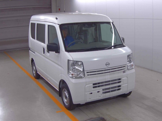 NISSAN CLIPPER VAN 2025