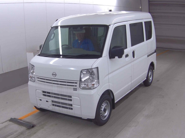 NISSAN CLIPPER VAN 2025