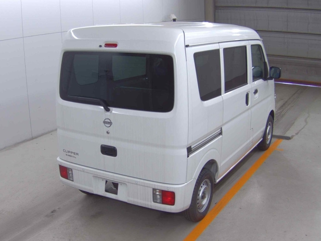 NISSAN CLIPPER VAN 2025
