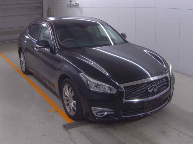 NISSAN FUGA 2018
